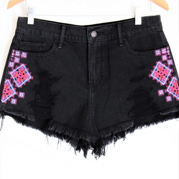 Hollister Black Shorts Farmcore Trashed Boho Pink Quilt Patchwork Jeans - Picture 1 of 8